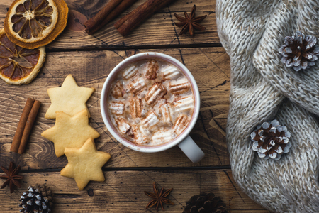 Winter Fragrance Essentials: Warming Seasonal Scents Loved in the UK