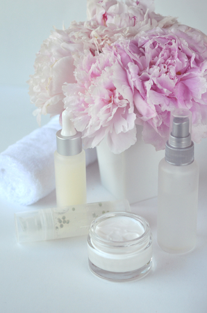 The Ultimate Guide to Moisturisers & Hydration: What Every Brit Should Know for Glowing Skin