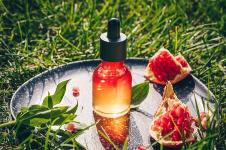 Comparing Classic versus Contemporary British Luxury Perfumes: Heritage, Ingredients, and Artistry