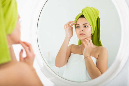 How Using the Wrong Face Wash Can Damage Your Skin Barrier