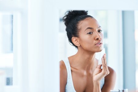 How to Build the Perfect Skincare Routine for Sensitive Skin in the UK