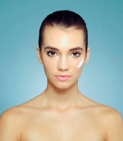 The Science Behind Hydration: Understanding Moisturisers for Every Skin Type in the UK