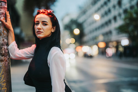 How to Choose the Best Highlighter for Your Skin Tone: UK Beauty Edition