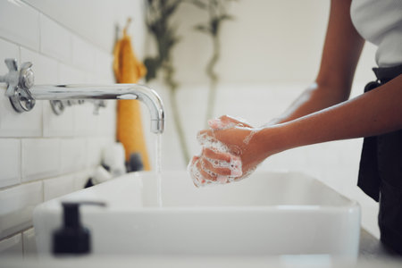 Sensitive Skin Solutions: The Best Hypoallergenic Body Washes & Shower Gels for Brits
