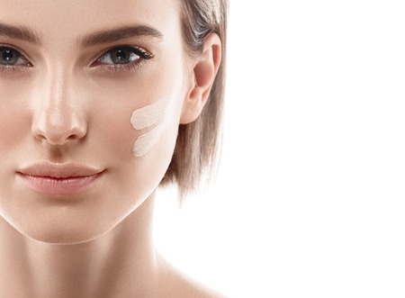 The Ultimate Guide to Finding the Best Eye Creams & Serums for British Skin Types