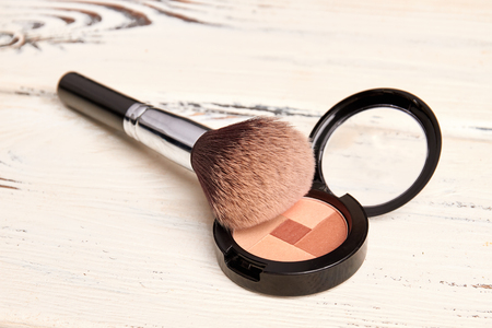 How to Use Highlighters & Bronzers for Mature Skin: Advice for British Women