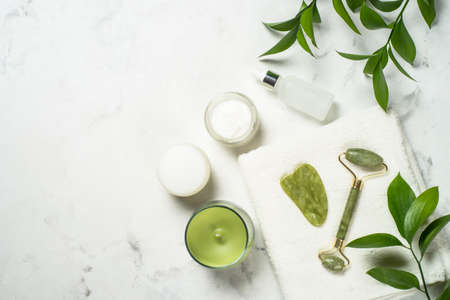 Top Ingredients in Eye Creams for Britons: What Dermatologists Recommend