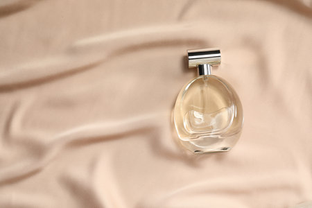 Decoding the Language of Scent: Understanding Fragrance Notes and Descriptions in UK Perfume Culture