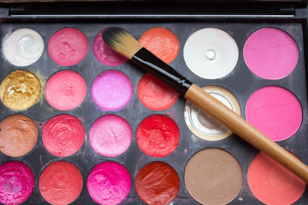 How to Create Stunning British-Inspired DIY Makeup Looks