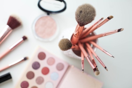 Makeup for All Ages: Choosing the Perfect Eyeshadow Palette in the UK